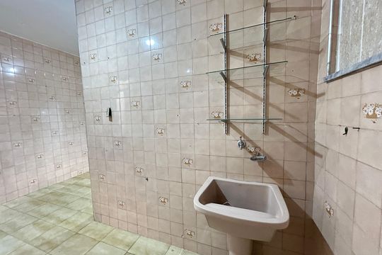 Área de Serviço de casa para alugar com 2 quartos, 90m² em Vila Valqueire, Rio de Janeiro