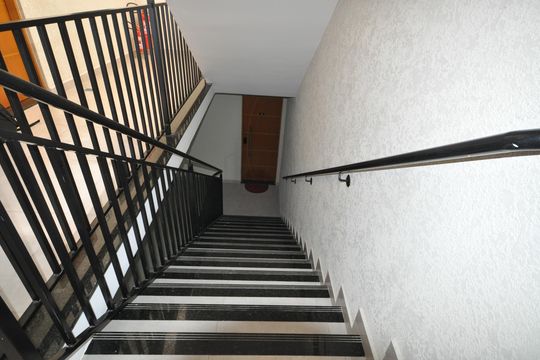 Escada de apartamento para alugar com 2 quartos, 38m² em Vila Isolina Mazzei, São Paulo