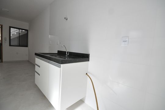 Cozinha de apartamento para alugar com 2 quartos, 38m² em Vila Isolina Mazzei, São Paulo