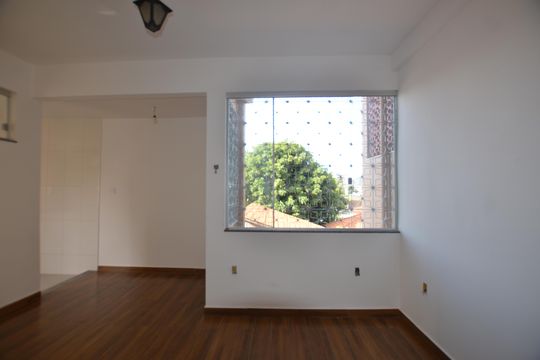 Casa para alugar com 2 quartos, 90m² em Vila Valqueire, Rio de Janeiro