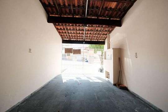 Garagem de casa à venda com 2 quartos, 70m² em Jardim Belem, São Paulo