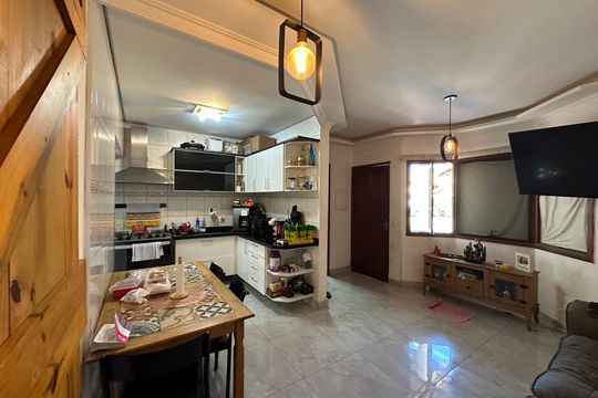 Sala de casa de condomínio à venda com 2 quartos, 71m² em Chácaras Marco, Barueri