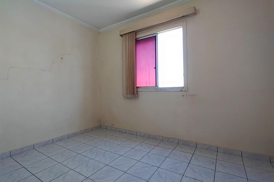Quarto de apartamento para alugar com 3 quartos, 68m² em Chácaras Tubalina e Quartel, Uberlândia