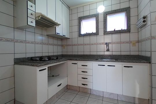 Cozinha de apartamento para alugar com 3 quartos, 68m² em Chácaras Tubalina e Quartel, Uberlândia
