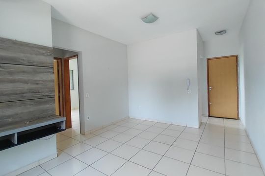 Sala de apartamento para alugar com 2 quartos, 48m² em Chácaras Tubalina e Quartel, Uberlândia