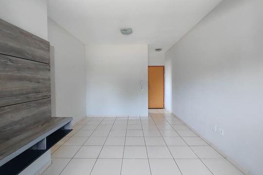 Sala de apartamento para alugar com 2 quartos, 48m² em Chácaras Tubalina e Quartel, Uberlândia