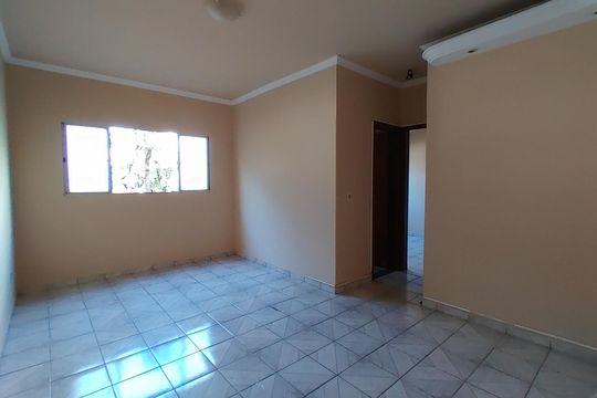Sala de apartamento para alugar com 2 quartos, 48m² em Segismundo Pereira, Uberlândia