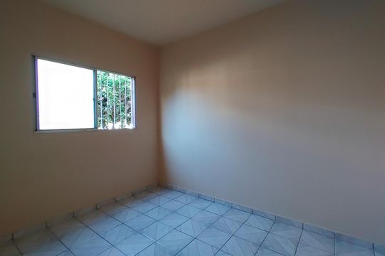 Sala de apartamento para alugar com 2 quartos, 48m² em Segismundo Pereira, Uberlândia