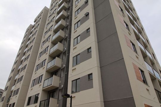 Fachada do Prédio de apartamento para alugar com 2 quartos, 41m² em Vila Kosmos, Rio de Janeiro