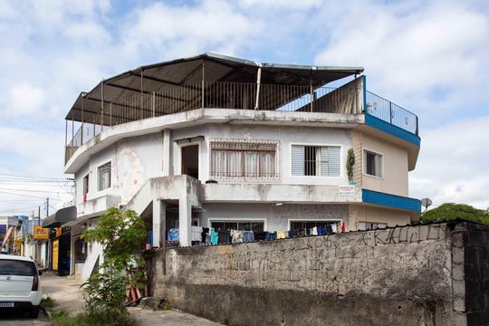 Fachada de casa à venda com 5 quartos, 217m² em Centro, Diadema