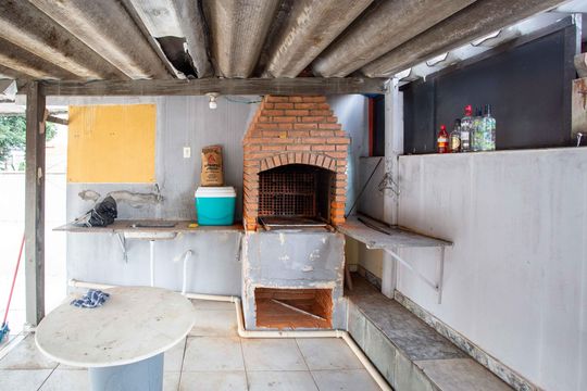 Churrasqueira de casa à venda com 5 quartos, 217m² em Centro, Diadema