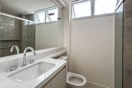 Banheiro da Suíte 3 de apartamento à venda com 3 quartos, 141m² em Jardim Paulista, São Paulo