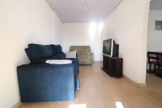 Sala de casa para alugar com 2 quartos, 60m² em Santa Mônica, Uberlândia