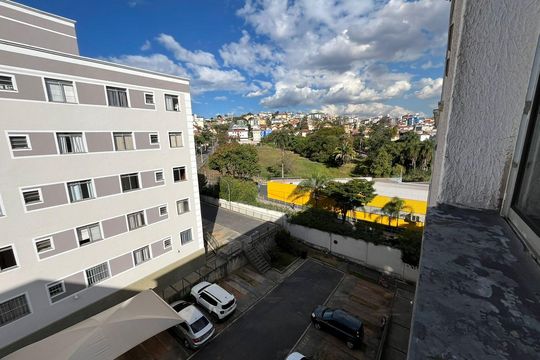 Vista de apartamento à venda com 2 quartos, 45m² em Camargos, Belo Horizonte