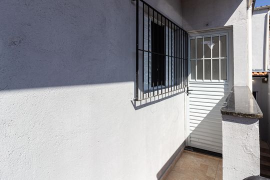 Entrada de kitnet/studio para alugar com 1 quarto, 28m² em Jardim Paraiso, Guarulhos