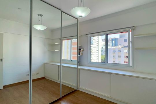 Quarto de apartamento à venda com 2 quartos, 80m² em Jardim Paulista, São Paulo