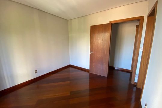 Quarto de apartamento à venda com 3 quartos, 277m² em Morro do Espelho, São Leopoldo
