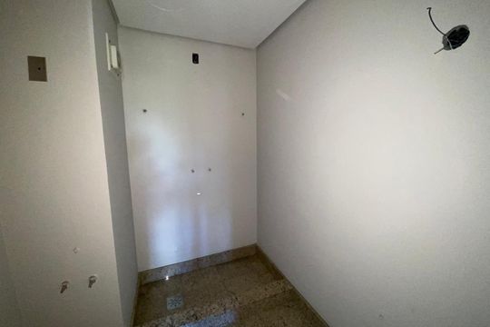 Banheiro de apartamento à venda com 3 quartos, 277m² em Morro do Espelho, São Leopoldo