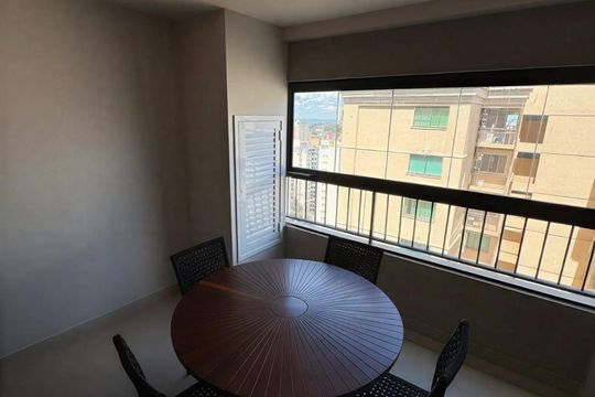 Varanda de kitnet/studio para alugar com 1 quarto, 52m² em Setor Bueno, Goiânia