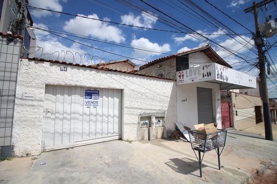 Plaquinha Instalada 01/05/2026 AAIU-92 de casa à venda com 2 quartos, 240m² em Novo Eldorado, Contagem