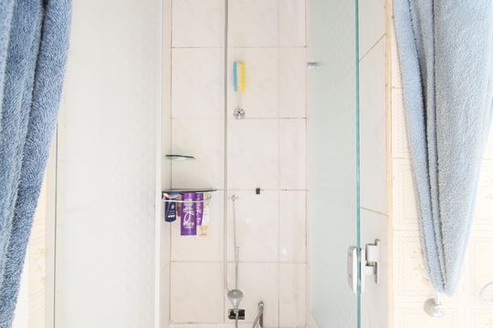 Banheiro de apartamento à venda com 3 quartos, 74m² em Parque Reboucas, São Paulo