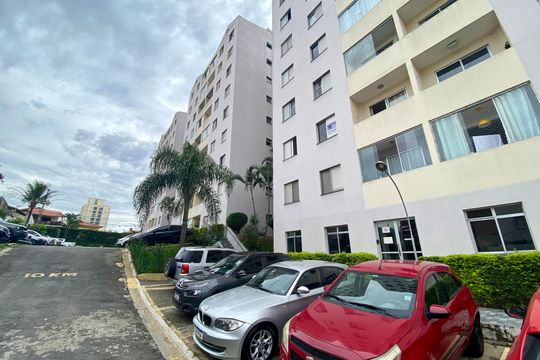 Placa instalada na fachada do imovel de apartamento à venda com 2 quartos, 55m² em Picanço, Guarulhos