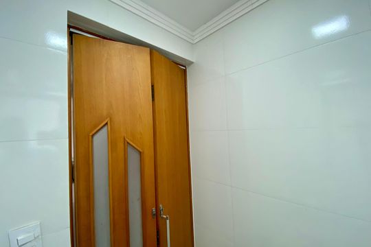Banheiro de apartamento à venda com 2 quartos, 55m² em Picanço, Guarulhos