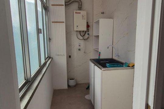 Área de serviço de apartamento à venda com 3 quartos, 228m² em Passo d’Areia, Porto Alegre