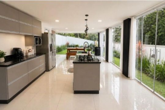 Cozinha de casa de condomínio à venda com 3 quartos, 50m² em Hípica, Porto Alegre