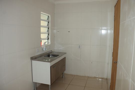 Cozinha de casa de condomínio para alugar com 3 quartos, 77m² em Jardim Nova Coimbra, Cotia