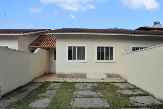 Fachada de casa de condomínio para alugar com 3 quartos, 77m² em Jardim Nova Coimbra, Cotia