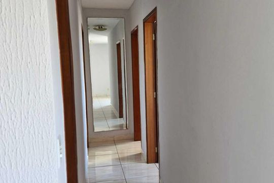 Corredor de apartamento para alugar com 3 quartos, 74m² em Residencial Parque Oeste, Goiânia