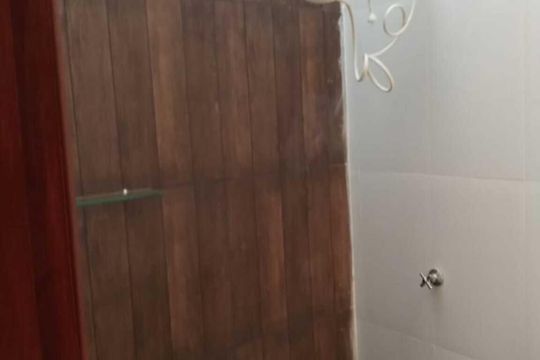 Banheiro de casa de condomínio para alugar com 2 quartos, 40m² em Jardim Imperial, Aparecida de Goiânia