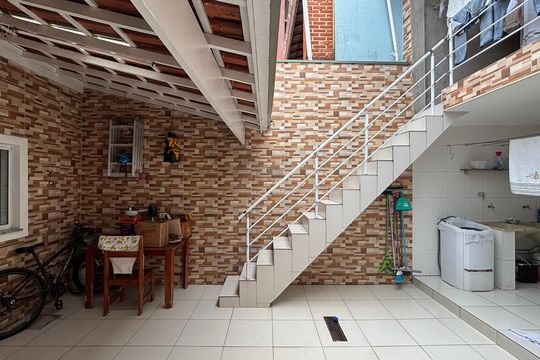 Quintal - Area de Serviço de casa à venda com 3 quartos, 178m² em Parque Marajoara, Santo André