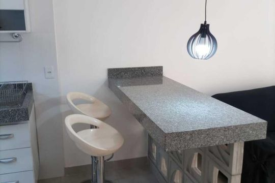 Cozinha de casa de condomínio para alugar com 2 quartos, 40m² em Jardim Imperial, Aparecida de Goiânia