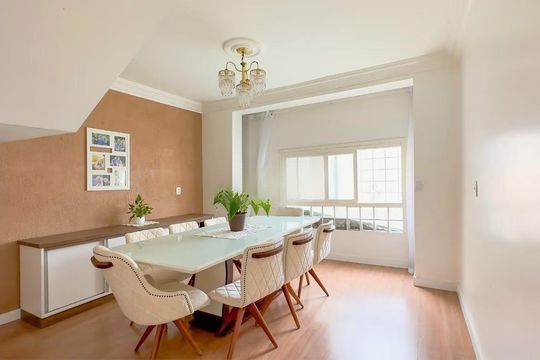 Sala de casa para alugar com 3 quartos, 300m² em Azenha, Porto Alegre