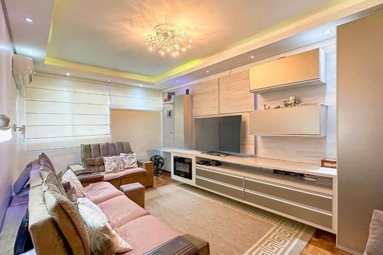 Sala de casa para alugar com 3 quartos, 300m² em Azenha, Porto Alegre