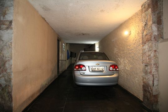 Garagem de casa à venda com 3 quartos, 174m² em Vila Sonia, São Paulo