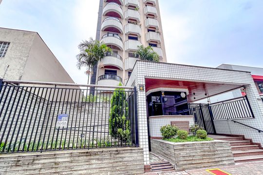 Fachada com Plaquinha de apartamento para alugar com 3 quartos, 127m² em Vila Gomes Cardim, São Paulo