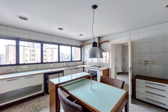 Cozinha de apartamento para alugar com 3 quartos, 127m² em Vila Gomes Cardim, São Paulo