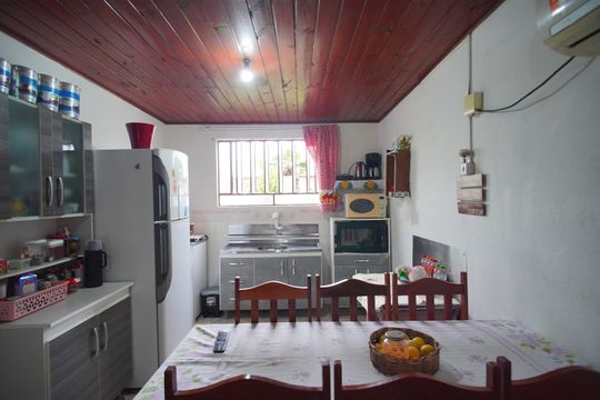 Cozinha de casa à venda com 2 quartos, 77m² em Feitoria Seller, São Leopoldo