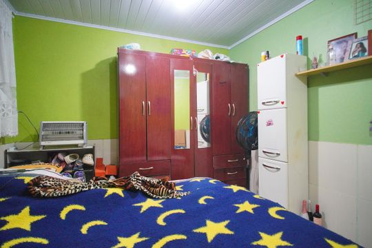 Quarto 2 de casa à venda com 2 quartos, 77m² em Feitoria Seller, São Leopoldo