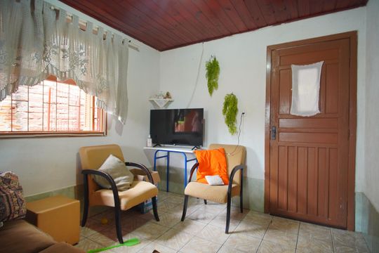 Sala de casa à venda com 2 quartos, 77m² em Feitoria Seller, São Leopoldo