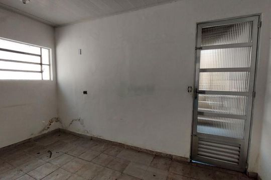 Casa à venda com 3 quartos, 110m² em Vila Mesquita, São Paulo