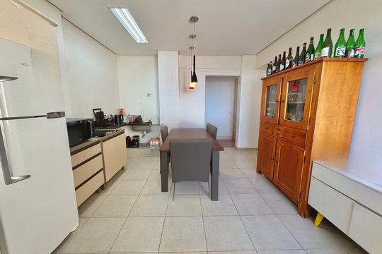 Cozinha de apartamento para alugar com 3 quartos, 118m² em Centro Histórico, Porto Alegre