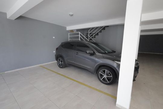 Garagem de apartamento para alugar com 2 quartos, 83m² em Jardim Cristiane, Santo André