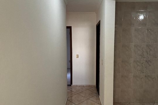 Corredor de apartamento para alugar com 3 quartos, 74m² em Vila Valparaíso, Santo André