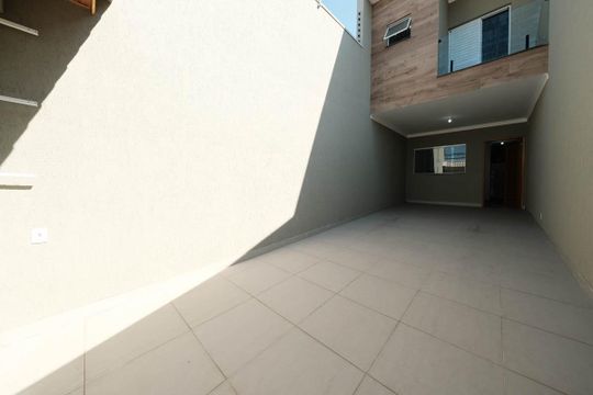 Garagem de casa à venda com 2 quartos, 99m² em Parque Boturussu, São Paulo