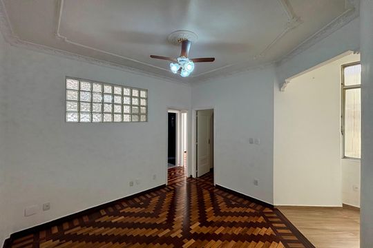Sala de apartamento para alugar com 3 quartos, 90m² em Copacabana, Rio de Janeiro