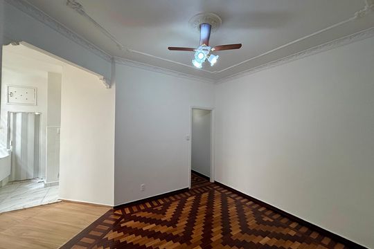 Sala de apartamento para alugar com 3 quartos, 90m² em Copacabana, Rio de Janeiro